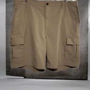 Chaps Shorts men's Size 40 Flat front shorts Tan Brown Summer Comfy Golf Cargo